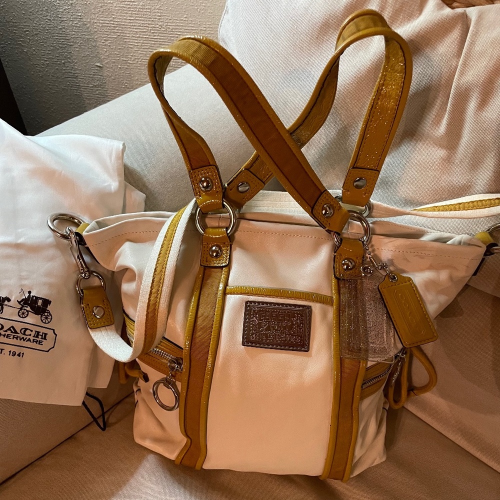 Beautiful off white w yellow accents w silver hardware unique bucket bag